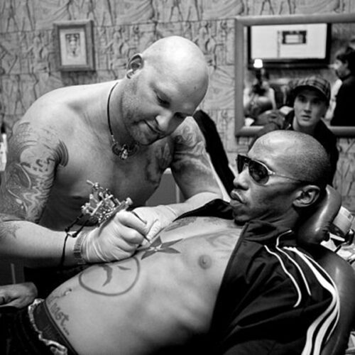 «Под влиянием нейросетей»: в Новосибирске выросло количество тату-салонов