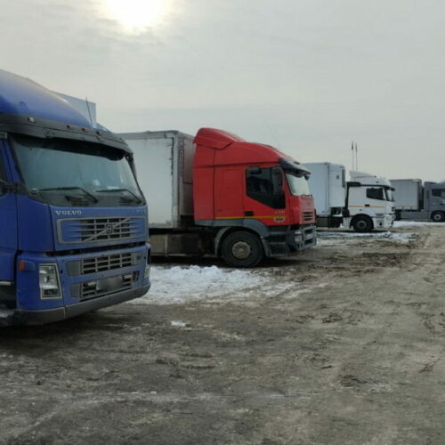 «Перевозчиков поставят перед фактом»: в Новосибирске определили маршруты для постоянного движения фур