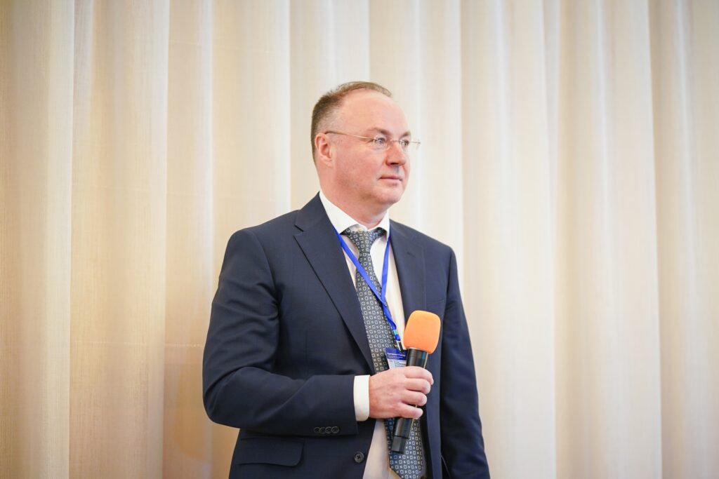 Игорь Елисеенко