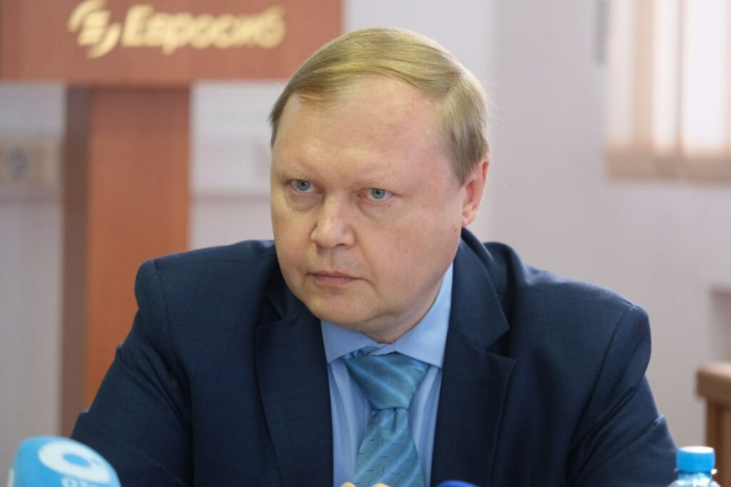 Сергей Максимов