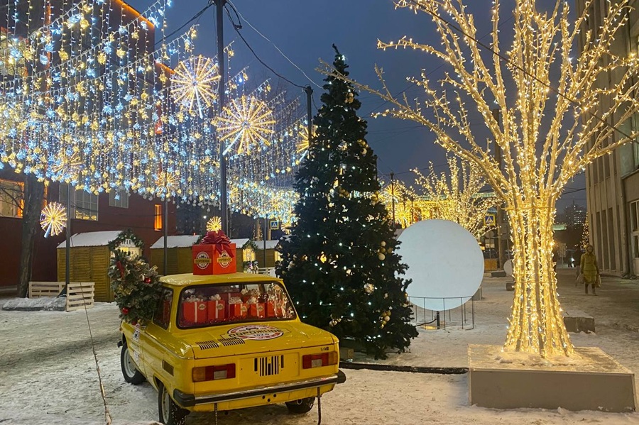 Новый год на улице Ленина