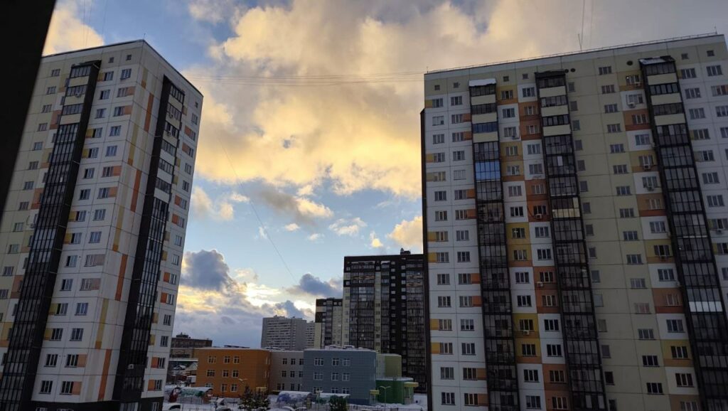 «Скажите прямо, откуда пахнет?»: Желдорреммаш ответил на вопрос о выбросах на «Весеннем» в Новосибирске