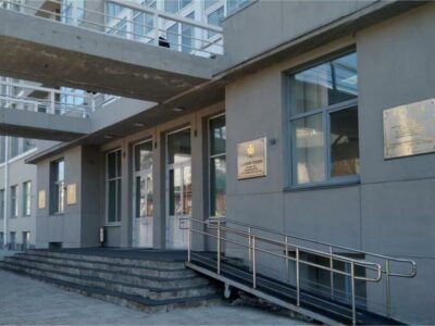 В Новосибирске власти заявили, что пожаловавшейся Путину вдове СВО пенсия назначена