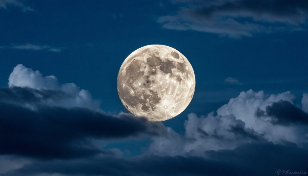 Роскосмос планирует построить лунную электростанцию к 2036 году