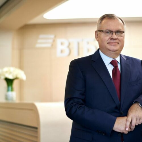 Глава ВТБ не ожидает быстрого снятия западных санкций