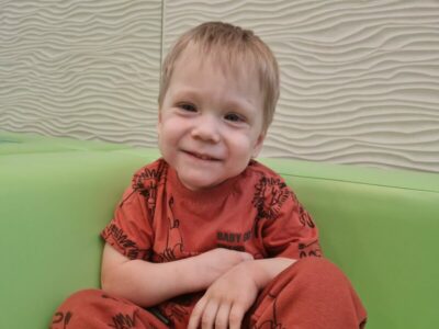 Трехлетнему Артему Агафонову с диагнозом ДЦП требуется дорогостоящее лечение