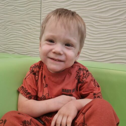 Трехлетнему Артему Агафонову с диагнозом ДЦП требуется дорогостоящее лечение