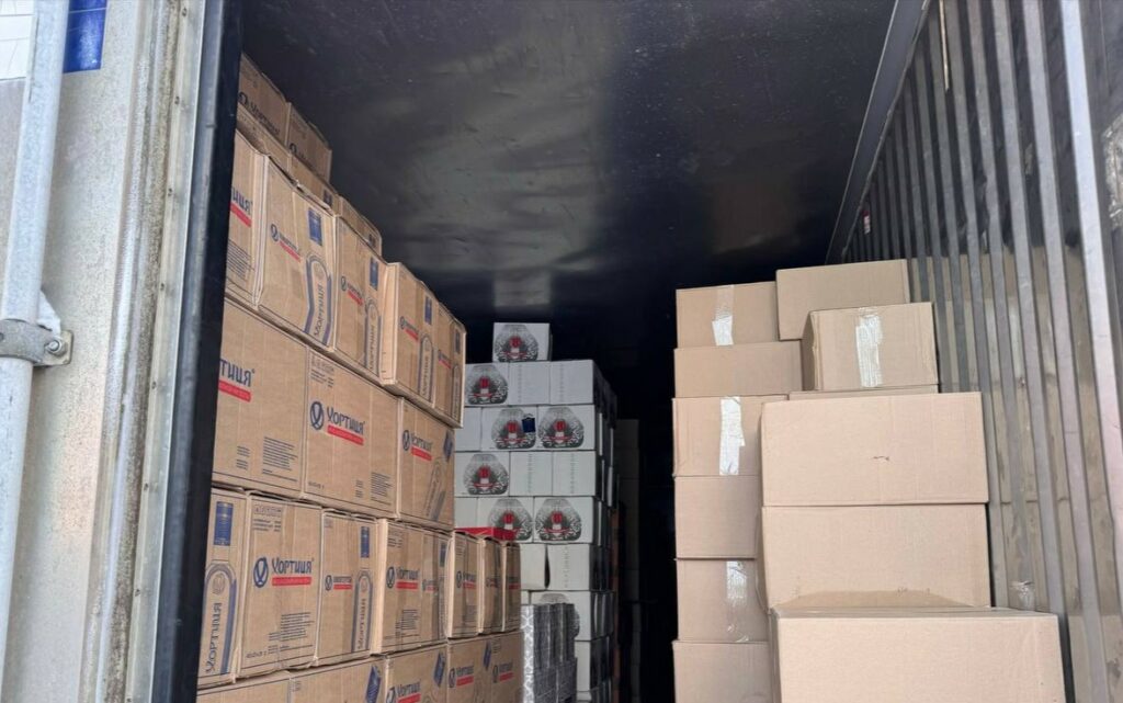 Склад с 18 тысячами бутылок немаркированного алкоголя обнаружен в Новосибирске