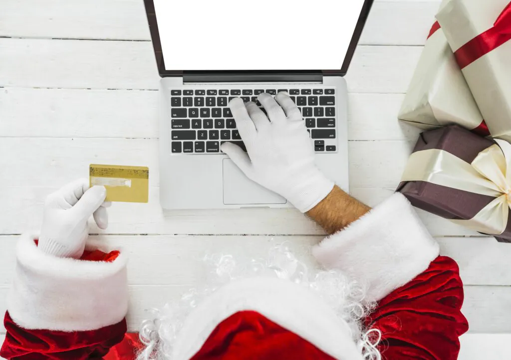 Фишинг, фейковые магазины и розыгрыши: как мошенники используют новогоднюю суету