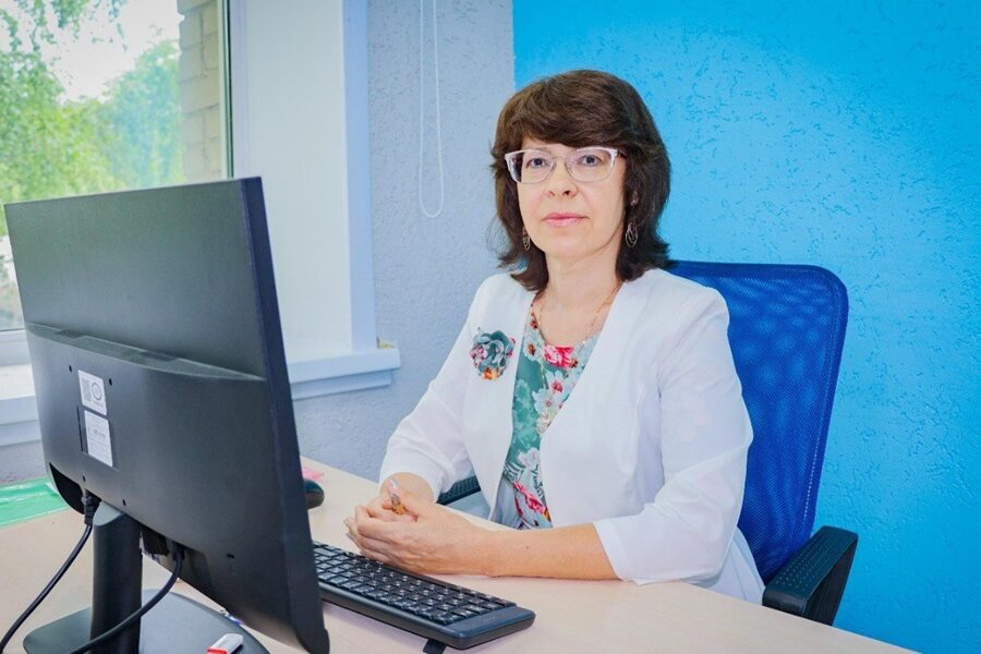 Заведующая кафедрой геометрии и методики обучения математике ИФМИТО НГПУ Евгения Яровая