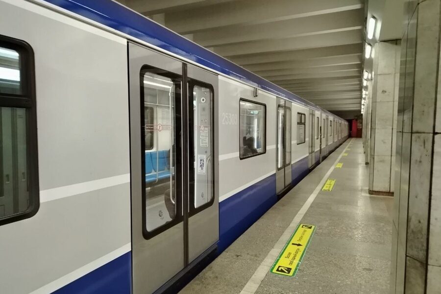 Проезд в метро Новосибирска подорожает сразу на восемь рублей