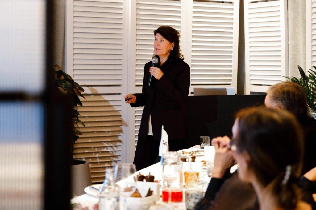 Дзикавичюте