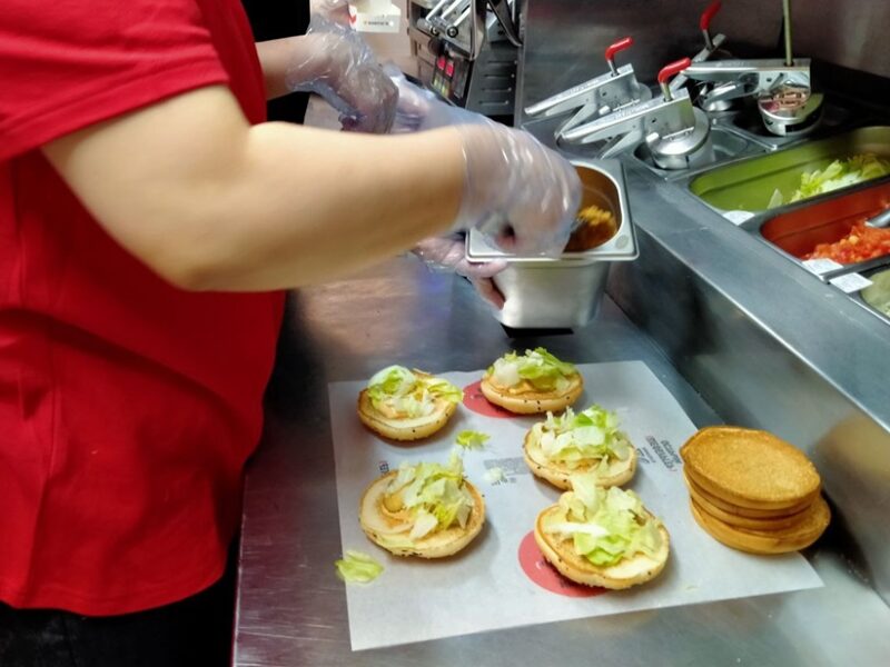 Внедрение ГОСТа готовой еды привлечет в новосибирские магазины покупателей