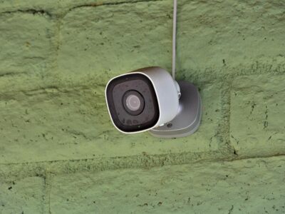 Жительница Куйбышева через суд добилась демонтажа камеры видеонаблюдения