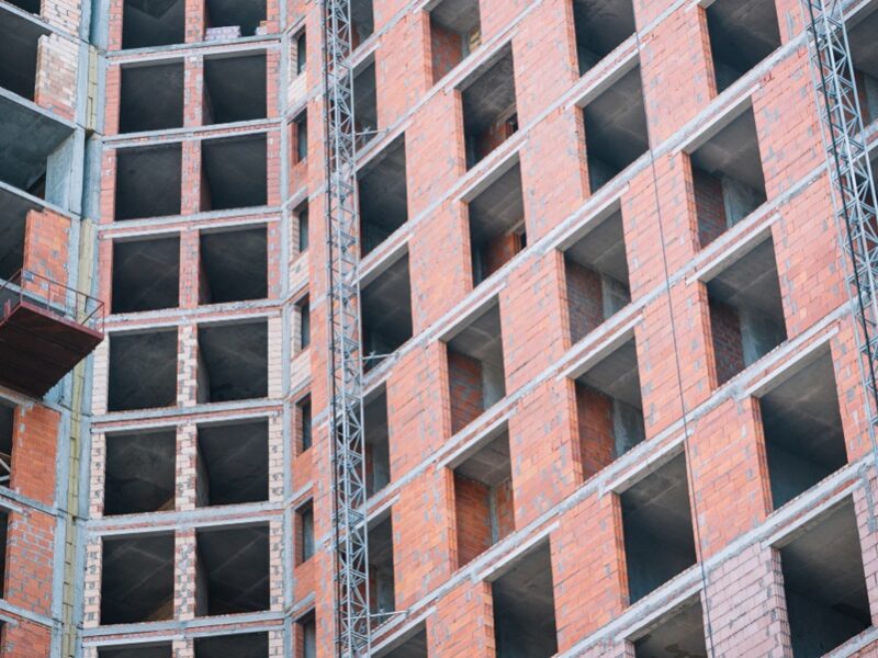 Треть покупателей новостроек в Новосибирске получают скидку