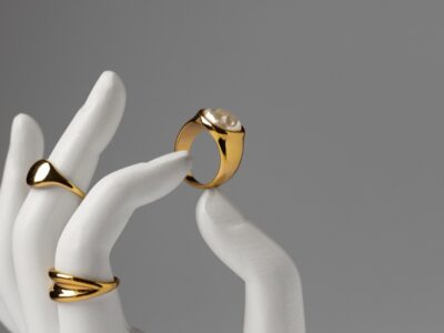 На ювелирные украшения новосибирцы потратили пять миллиардов рублей