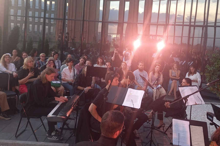 Фестивальный календарь Новосибирска в итоге получился или вообще бесшовным в некоторые периоды, или с минимальными зазорами.