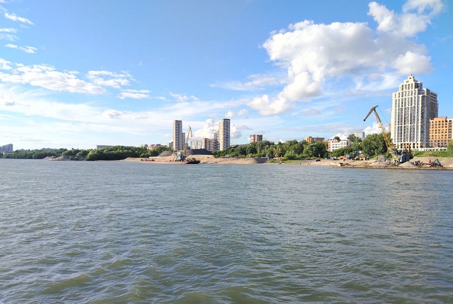 Территория между берегом Оби и Фабричной ― теперь зона КРТ в распоряжении ГК «СибирьИнвест», и при удачном темпе проектно-строительных работ город уже к началу 2030-х получит новую часть своего речного фасада