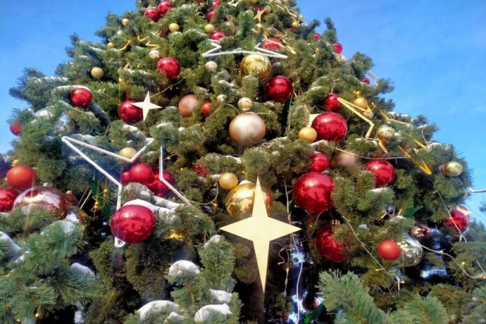 Новосибирск вошел в ТОП-5 самых красиво украшенных к Новому году городов