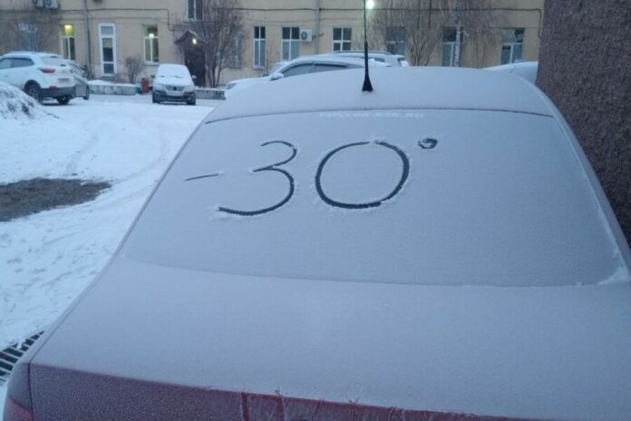 В Новосибирске из-за морозов спрос на отогрев автомобилей вырос в четыре раза