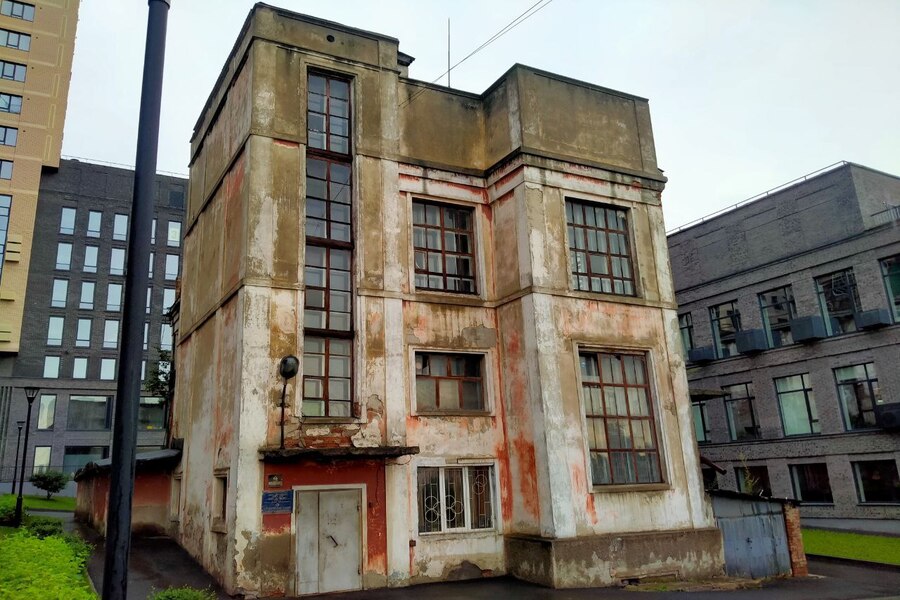 Здание до реставрации