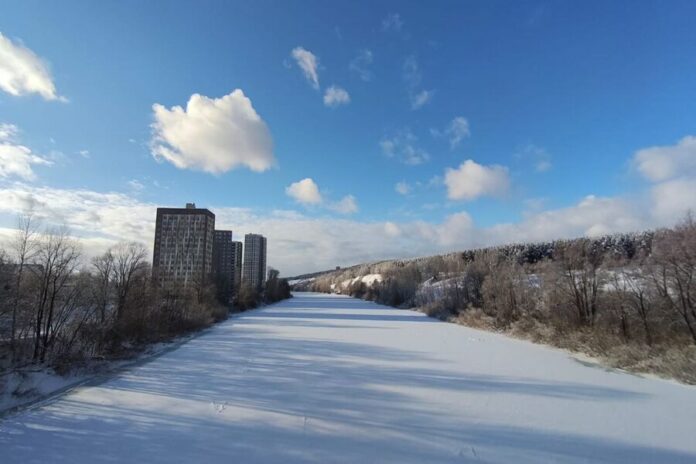 В Новосибирске в микрорайоне «Весенний» прекратили выбросы с едким запахом