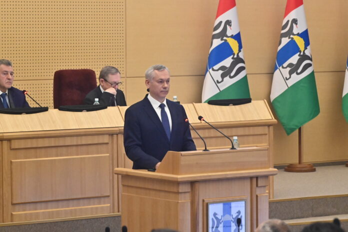 Итоги работы Правительства НСО за 2025 год: депутаты Заксобрания утвердили отчёт Андрея Травникова