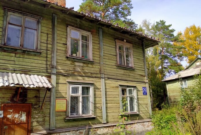 Более 19 тысяч новосибирцев проживают в ветхих и аварийных домах Более 19 тысяч новосибирцев проживают в ветхих и аварийных домах