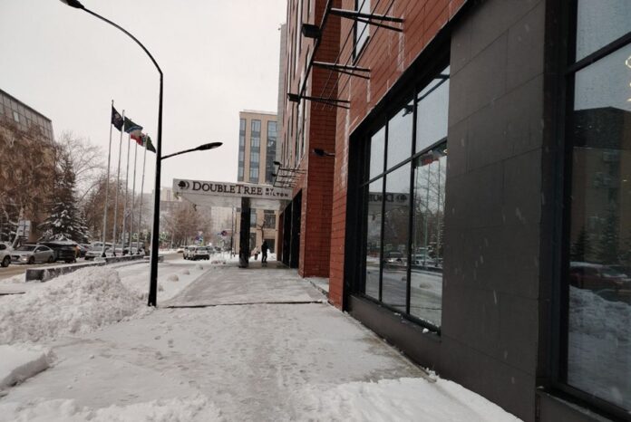 Для отельеров Новосибирска 2025 год можно сравнить с американскими горками