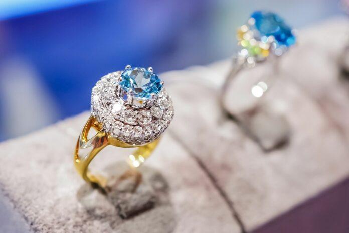 Где в Новосибирске найти топовые подарки к 23 февраля и 8 марта