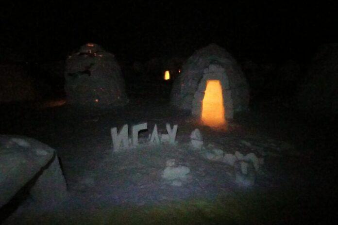 В Новосибирске 50 человек переночевали в иглу на льду водохранилища