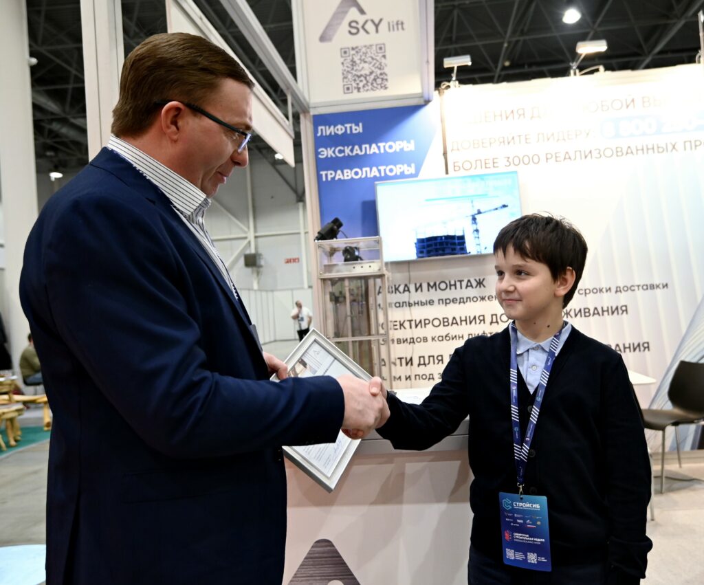 Подросток-москвич получил предложение стать директором лифтового завода