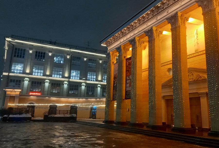 красавица «Победа» подсвечена довольно простым спектром, но результативность — на стопятьсот!