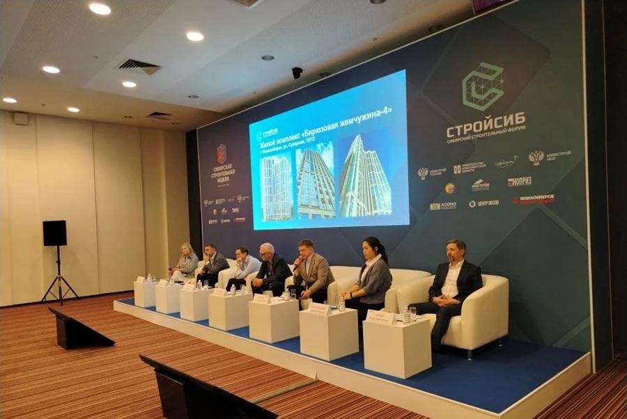 в других городах, где сейчас активно строятся небоскребы, чаще всего нет высотного регламента