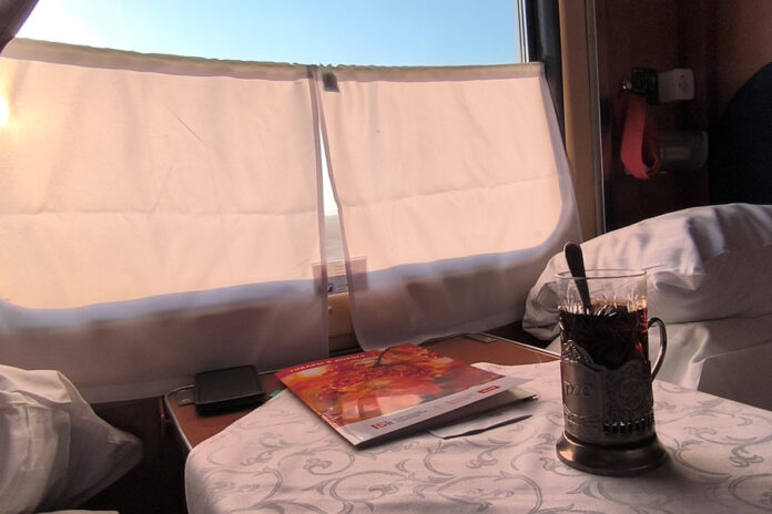 Поезда в Новосибирск задерживаются из-за схода вагонов на Транссибе