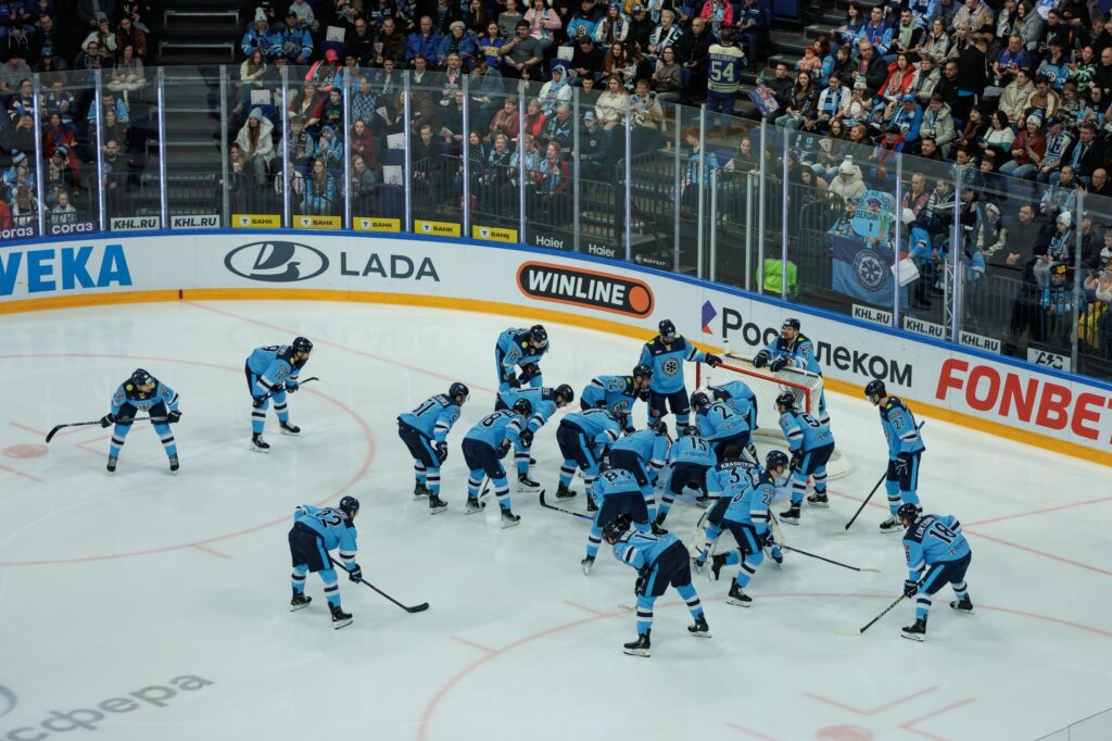 ХК «Сибирь» одержала победу над «Авангардом» по буллитам