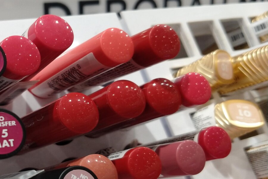 В Новосибирске среди детей растет спрос на косметику из-за тренда в соцсетях