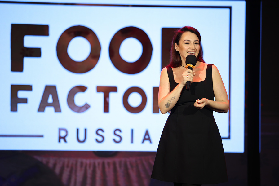 Елена Тютюнникова