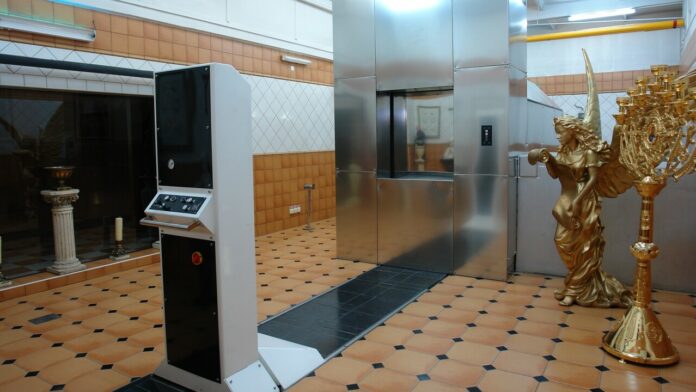 Видеосъемки погребальных церемоний в крематории Новосибирска заказывают иностранцы Видеосъемки погребальных церемоний в крематории Новосибирска заказывают иностранцы