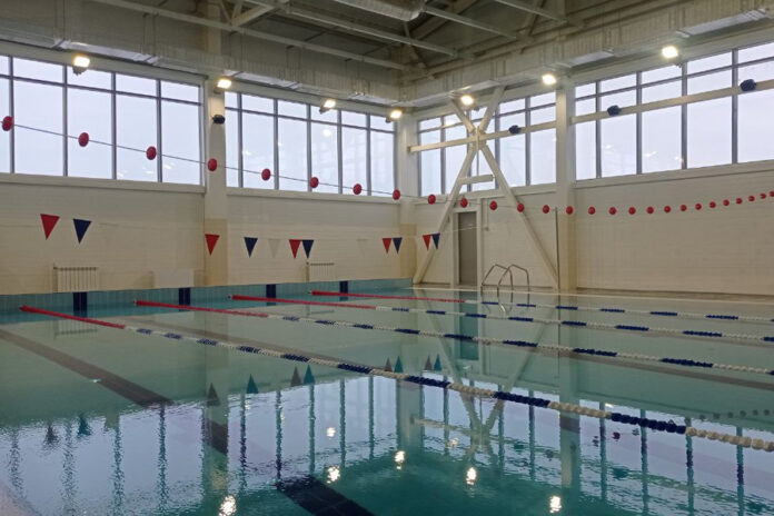 бассейн в Багане