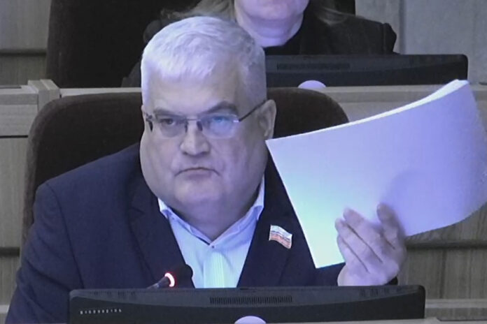 Новосибирский депутат Илюхин потребовал расследовать изъятие скота у селян депутат Илюхин