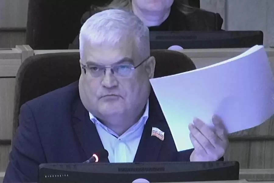 Новосибирский депутат Илюхин потребовал расследовать изъятие скота у селян