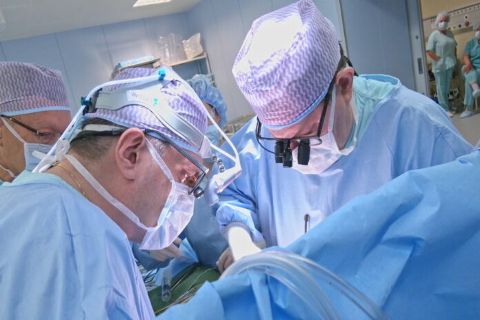 Новосибирские учёные создадают аппарат для доставки донорских сердец по России