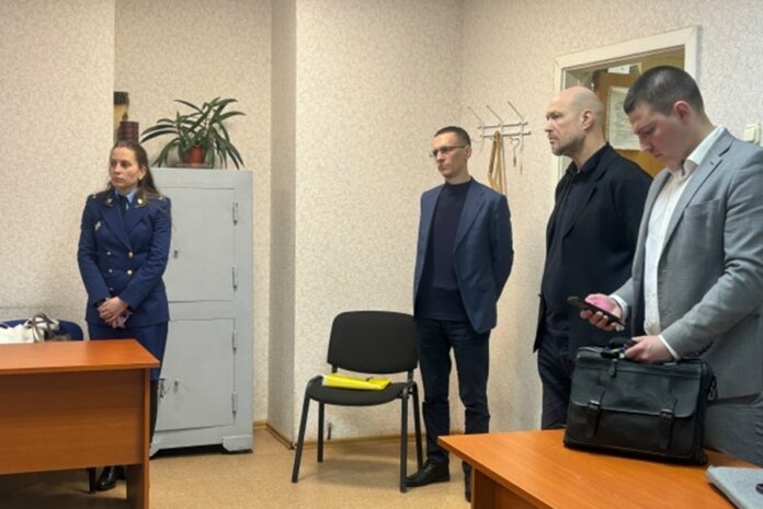 Академика из Новосибирска обвинили в присвоении технологии создания нанотрубок