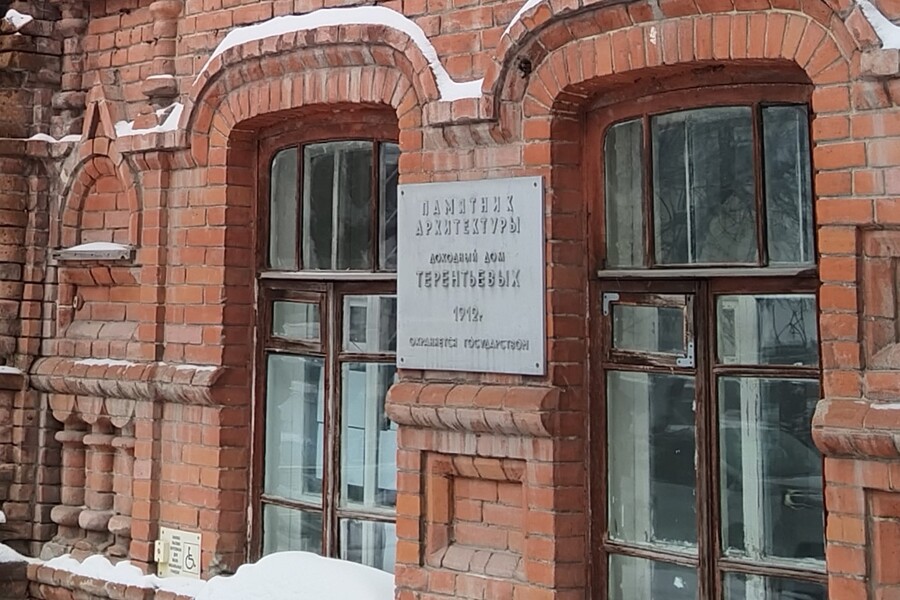 «Сбывается мечта врагов России»: в Новосибирске критикуют передачу регионам права исключать памятники из реестра