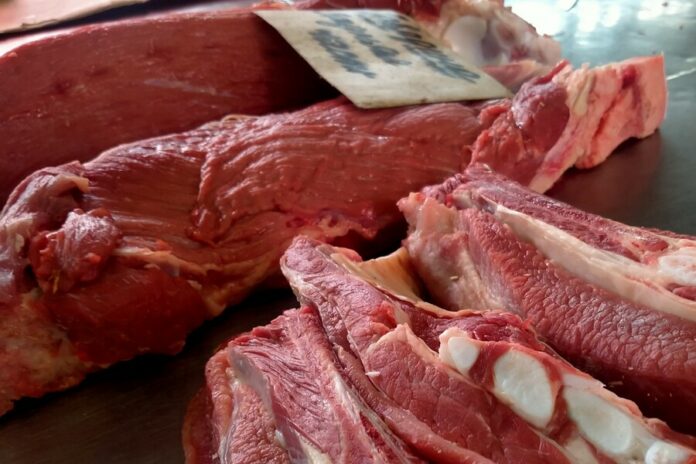 В Новосибирске на фоне карантина и уничтожения скота подорожала говядина