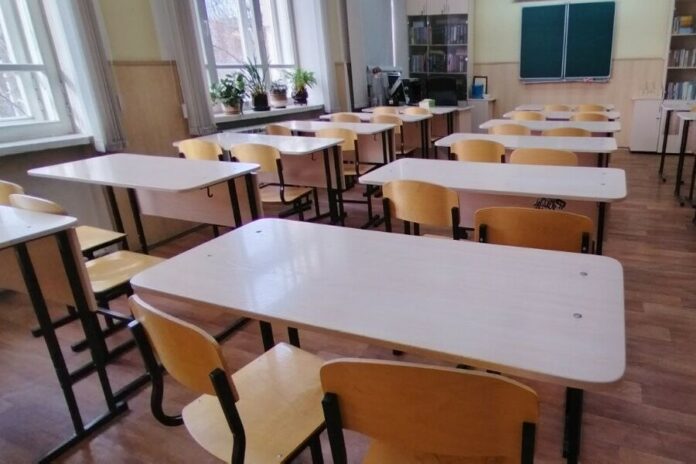 Недостроенную школу в Бердске продают за 299 миллионов рублей