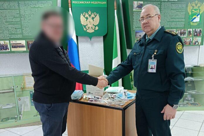 Таможенники из Новосибирска передали на СВО стоматологические инструменты