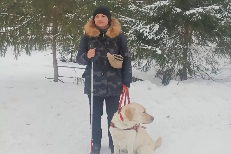 В Новосибирске собака-поводырь впервые сдала норматив РКФ