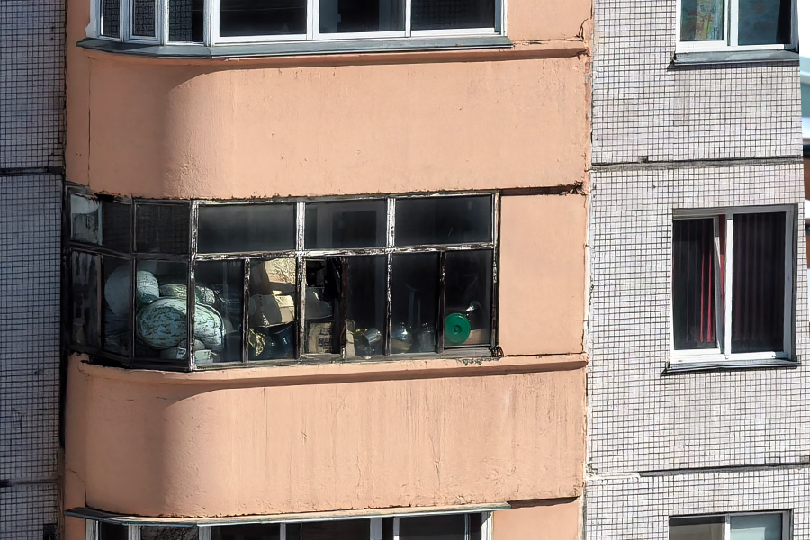Штрафы до 15 тысяч грозят новосибирцам за хранение мебели на балконах